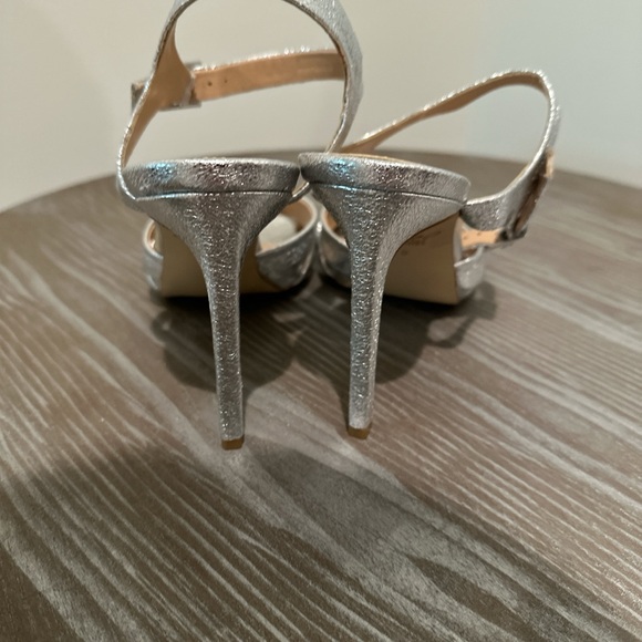 Jewel by Badgley Mischka Rhonda heels in Silver Textile Sz 9 - Picture 5 of 7